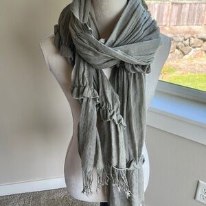 Vismaya tan ruffle scarf 🧣